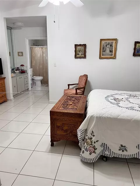 3244 W 77th Pl, Hialeah, FL 33018 photo 6