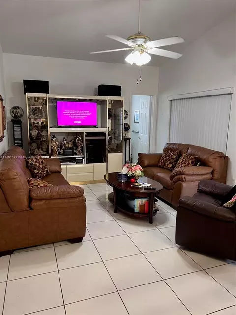 3244 W 77th Pl, Hialeah, FL 33018 photo 13