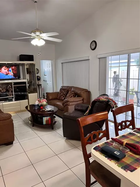 3244 W 77th Pl, Hialeah, FL 33018 photo 17