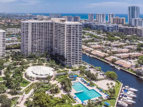 2500 Parkview Dr #2318, Hallandale Beach, FL 33009