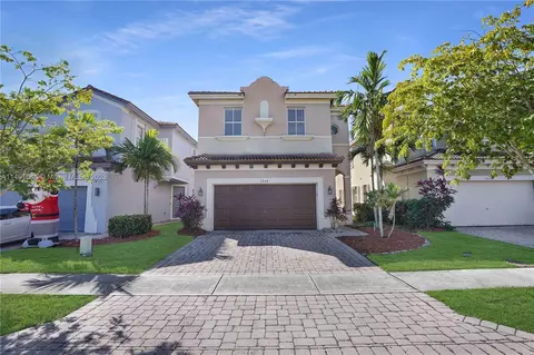 3954 NE 12th Dr, Homestead, FL 33033