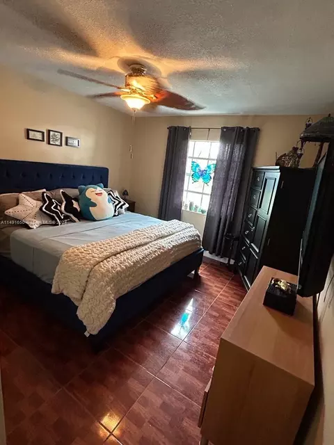 Undisclosed, Hialeah, FL 33015 photo 5