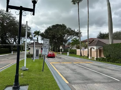 Undisclosed, Hialeah, FL 33015 photo 23