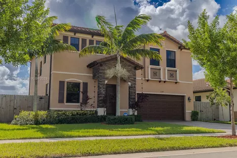 2584 SE 1st St, Homestead, FL 33033