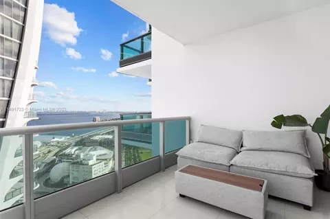 900 Biscayne Blvd #3310, Miami, FL 33132