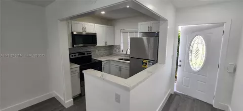 2418 NW 52nd St #2418, Tamarac, FL 33309