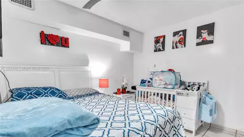 770 SE 4th Pl, Hialeah, FL 33010 photo 12