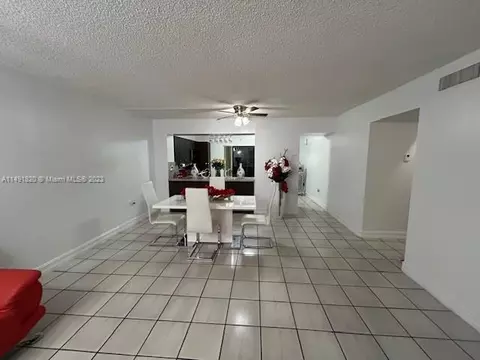 2186 W 60th St #20106, Hialeah, FL 33016 photo 2