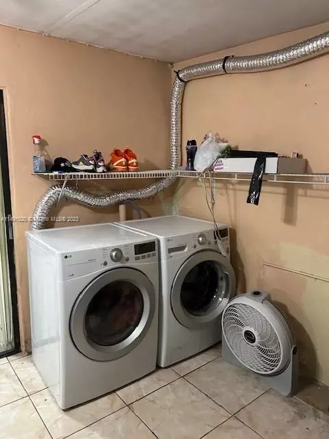 2186 W 60th St #20106, Hialeah, FL 33016 photo 11