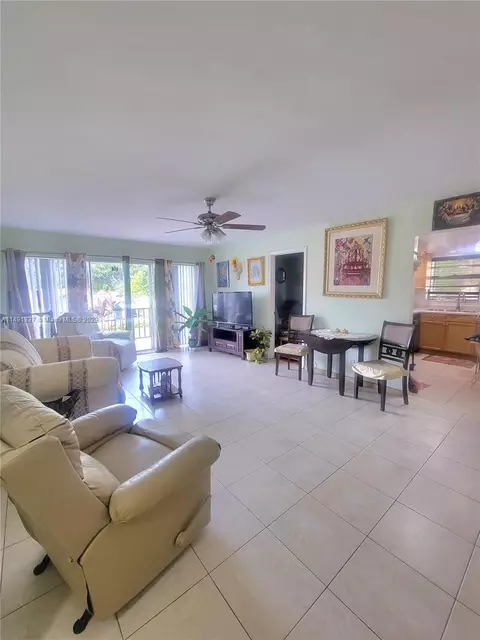 7523 W Sunrise Blvd #C2, Plantation, FL 33313