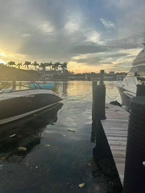 5005 Collins Ave #S-3, Miami Beach, FL 33140