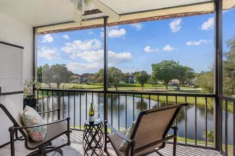 8930 S Hollybrook Blvd #303, Pembroke Pines, FL 33025