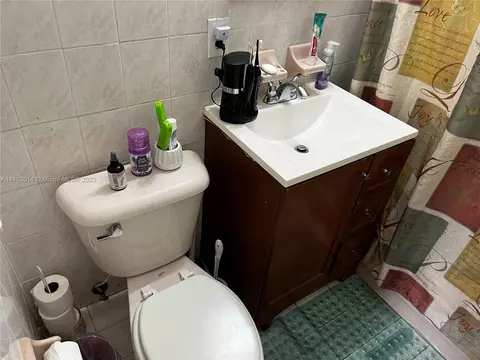 637 E 52nd St, Hialeah, FL 33013 photo 30