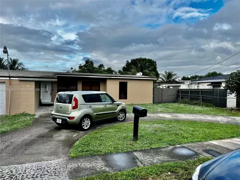 637 E 52nd St, Hialeah, FL 33013 photo 2