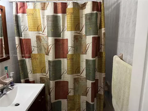 637 E 52nd St, Hialeah, FL 33013 photo 29