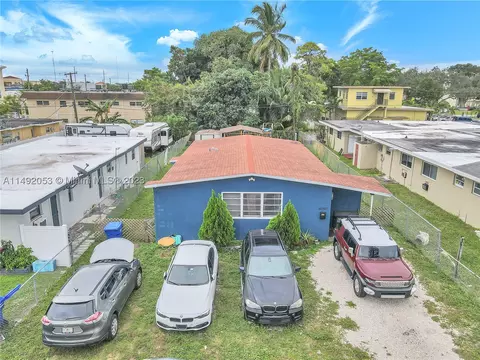 6040 Polk St, Hollywood, FL 33024