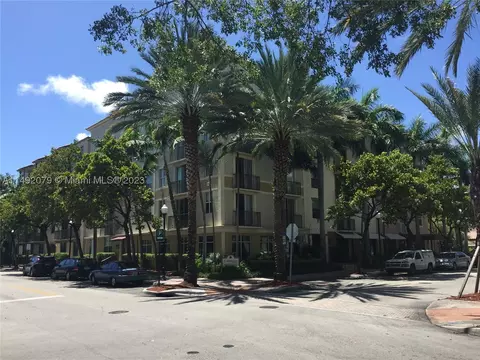 1900 Van Buren St #302B, Hollywood, FL 33020