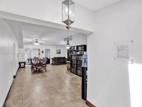 17520 NE 7th Pl, Miami, FL 33162 photo 3