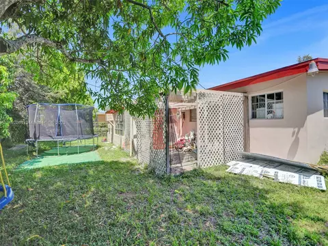17520 NE 7th Pl, Miami, FL 33162 photo 22