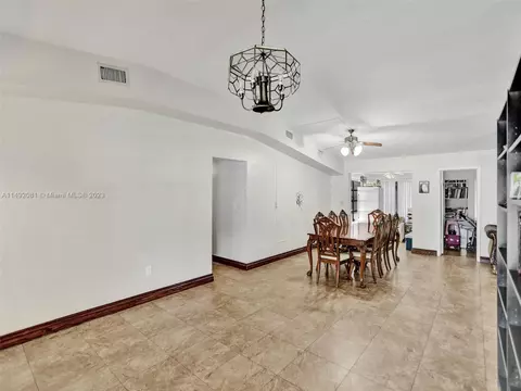 17520 NE 7th Pl, Miami, FL 33162 photo 4