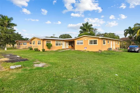 482 Cypress Ave, Pahokee, FL 33476