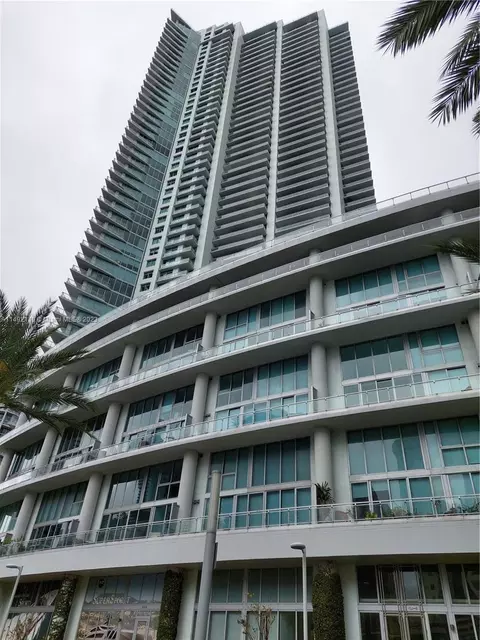 92 SW 3rd St #4705, Miami, FL 33130