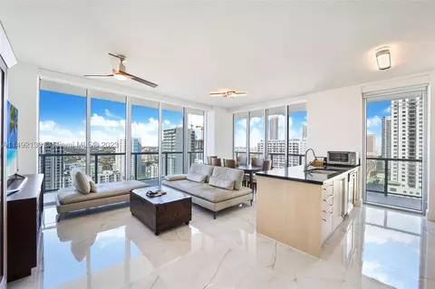 79 SW 12th St #2412-S, Miami, FL 33130