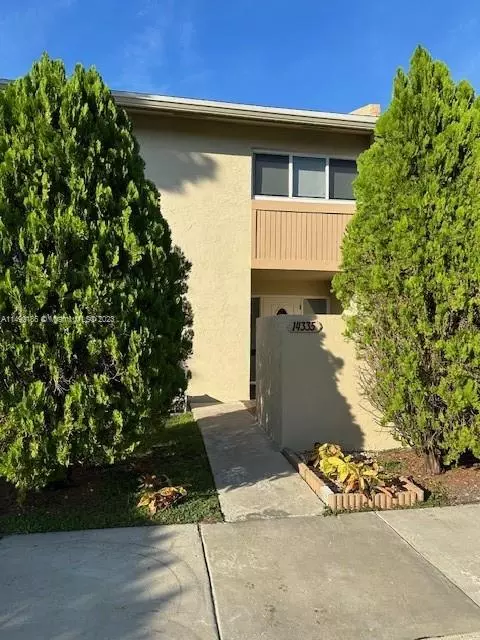 14335 Kendale Lakes Cir, Miami, FL 33183