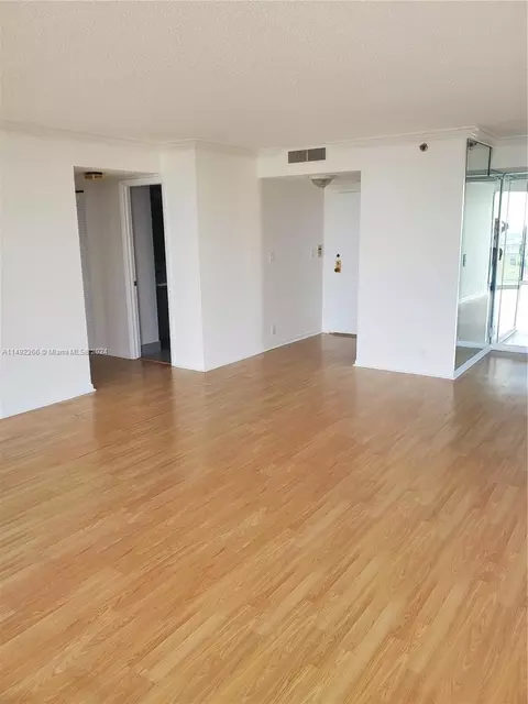 4000 Towerside Ter #1911, Miami, FL 33138