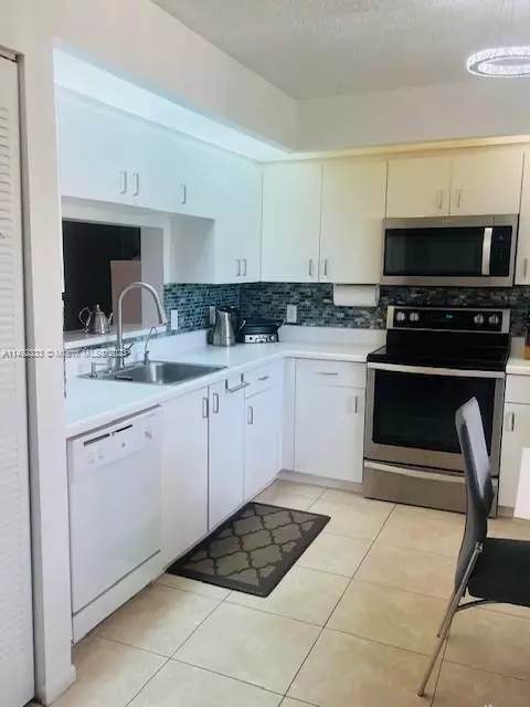 850 SW 138th Ave #407D, Pembroke Pines, FL 33027