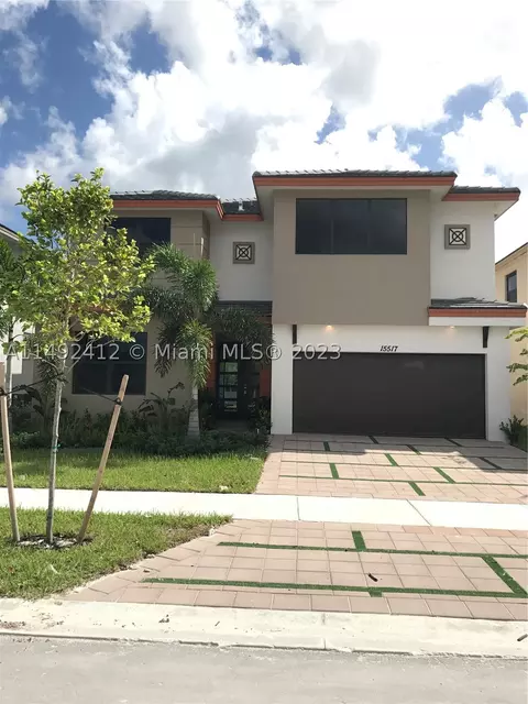 15517 NW 88 Ct, Miami Lakes, FL 33018