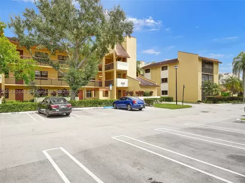 2035 Coral Ridge Dr #S302, Coral Springs, FL 33071