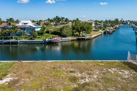 609 Spinnaker Dr, Other, FL 34145