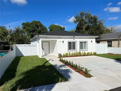 719 SW 7th St, Dania Beach, FL 33004