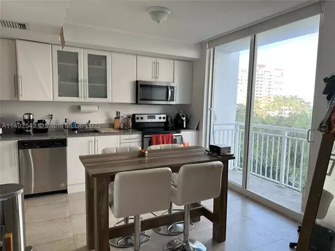 275 NE 18th St #508, Miami, FL 33132