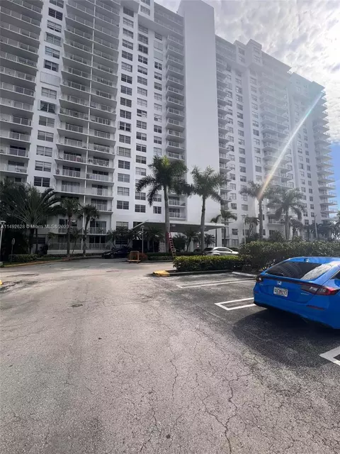 2801 NE 183rd St #1405W, Aventura, FL 33160