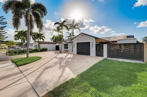 19530 NW 57th Ct, Hialeah, FL 33015