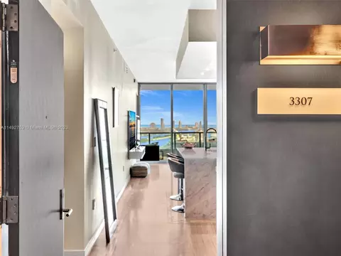 900 Biscayne Blvd #3307, Miami, FL 33132