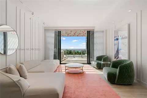2201 Collins Ave #532, Miami Beach, FL 33139