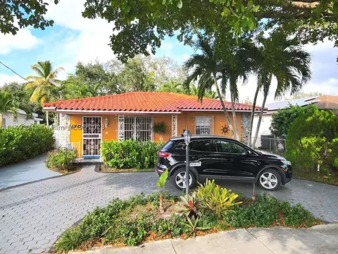 6761 SW 4 St, Miami, FL 33144