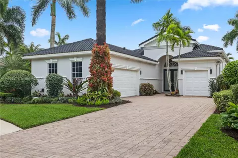 90 Laguna Dr, Palm Beach Gardens, FL 33418