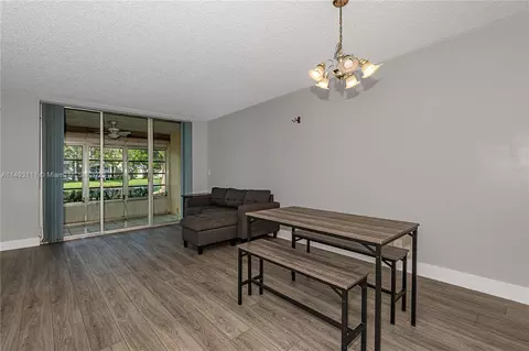 9235 Lagoon Pl #110, Davie, FL 33324