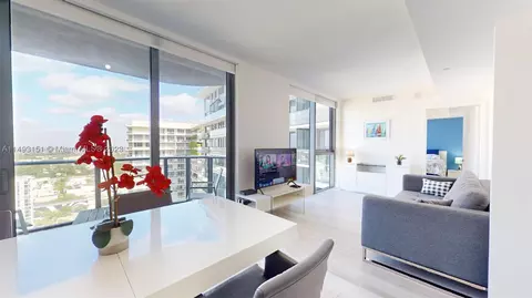 121 NE 34th St #3015, Miami, FL 33137