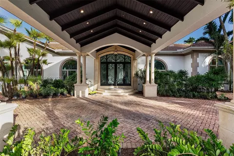 11025 SW 62nd Ave, Pinecrest, FL 33156
