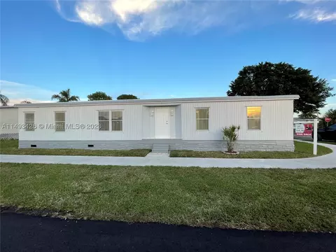 21851 NW 6th St, Pembroke Pines, FL 33029