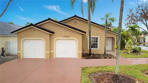 17955 NW 60th Pl, Hialeah, FL 33015