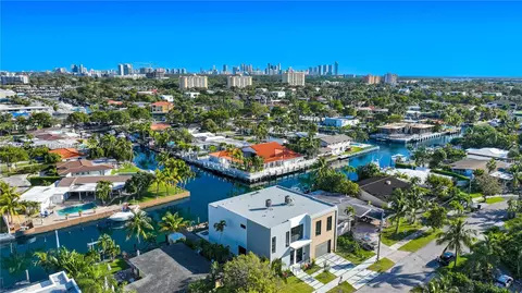 1925 N Hibiscus Dr, North Miami, FL 33181