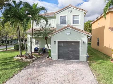 1975 SE 14th St, Homestead, FL 33035