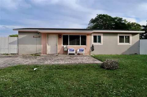 16711 NW 73rd Ave, Hialeah, FL 33015 photo 6