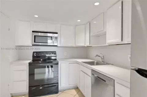 800 West Ave #401, Miami Beach, FL 33139